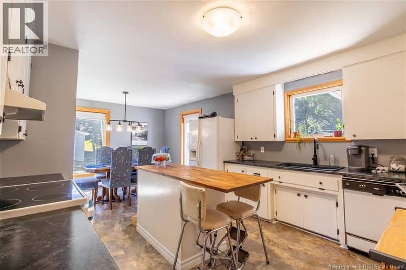 49 Yeomans Road — photo 6 of 40