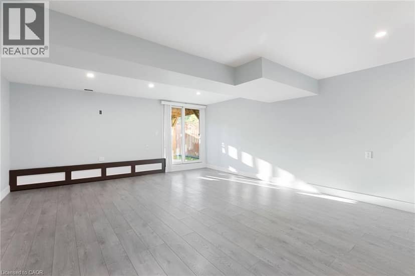 35 THAMES Way — photo 32 of 40