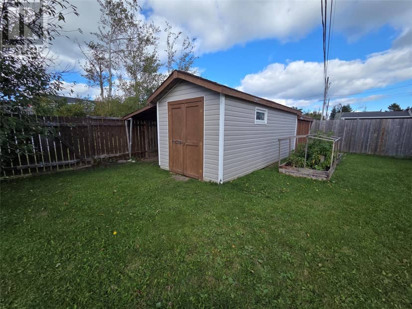 67 Marshalls Drive — photo 16 of 40
