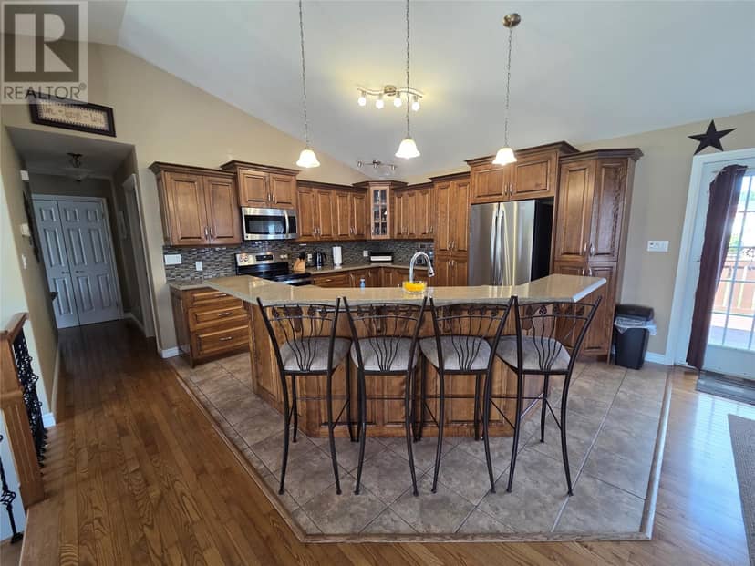 67 Marshalls Drive — photo 18 of 40