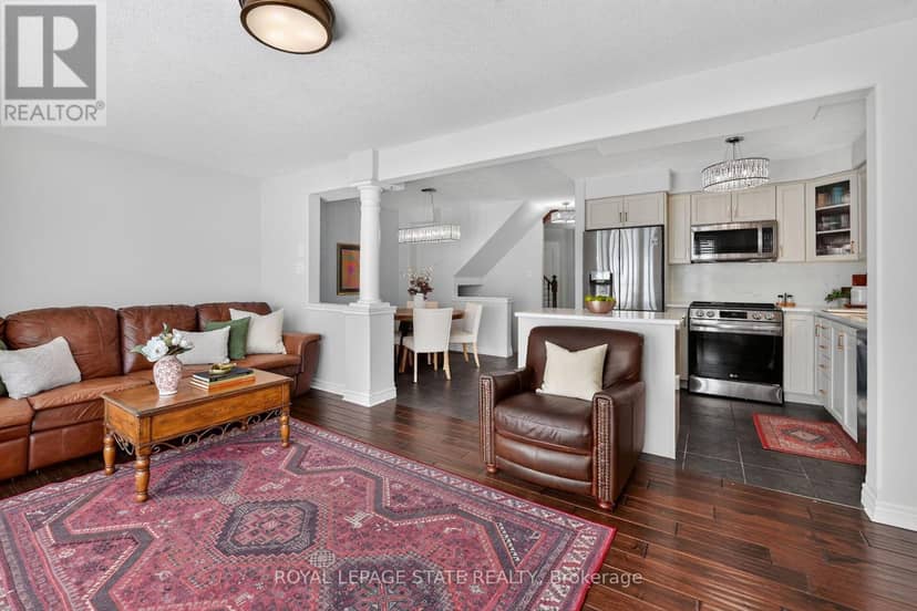 69 Sumner Crescent — photo 17 of 37