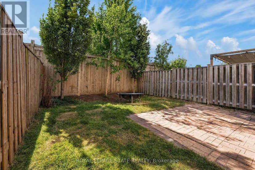 69 Sumner Crescent — photo 34 of 37
