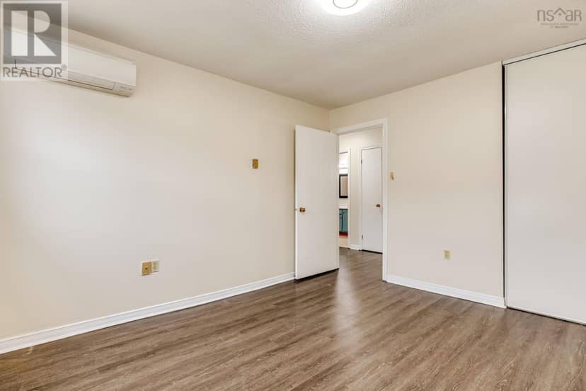 9 77 Collins Grove — photo 16 of 35