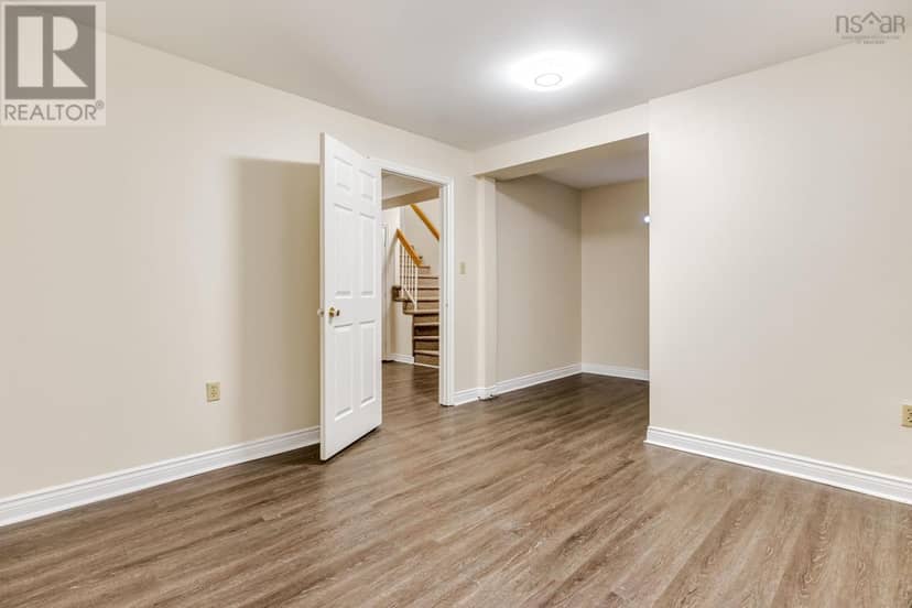 9 77 Collins Grove — photo 32 of 35