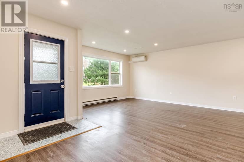 9 77 Collins Grove — photo 4 of 35