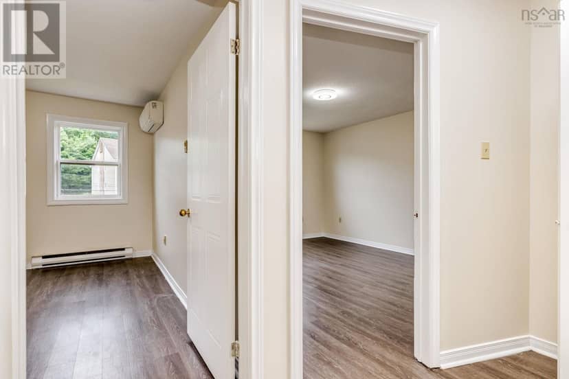 9 77 Collins Grove — photo 13 of 35