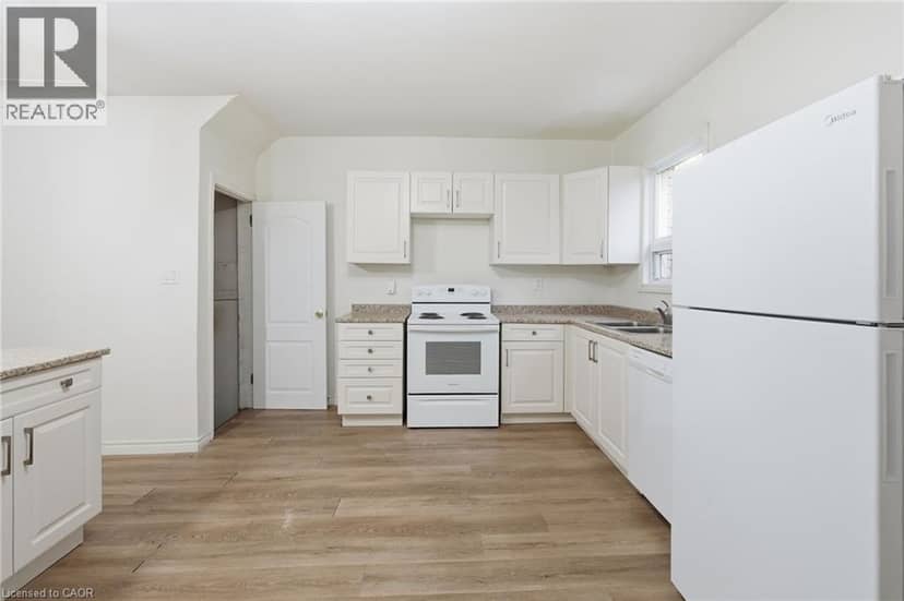 39 BURLINGTON Street E — photo 10 of 34