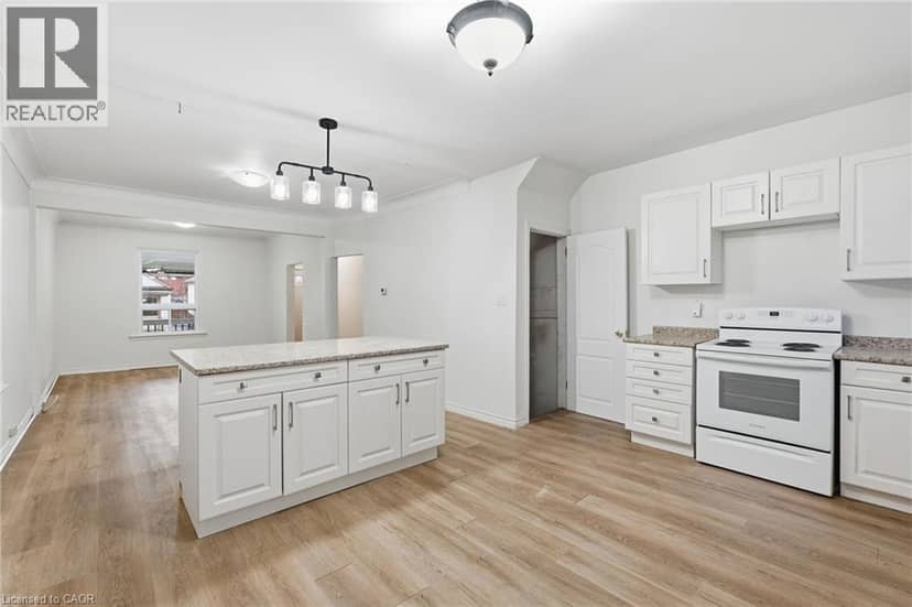 39 BURLINGTON Street E — photo 11 of 34