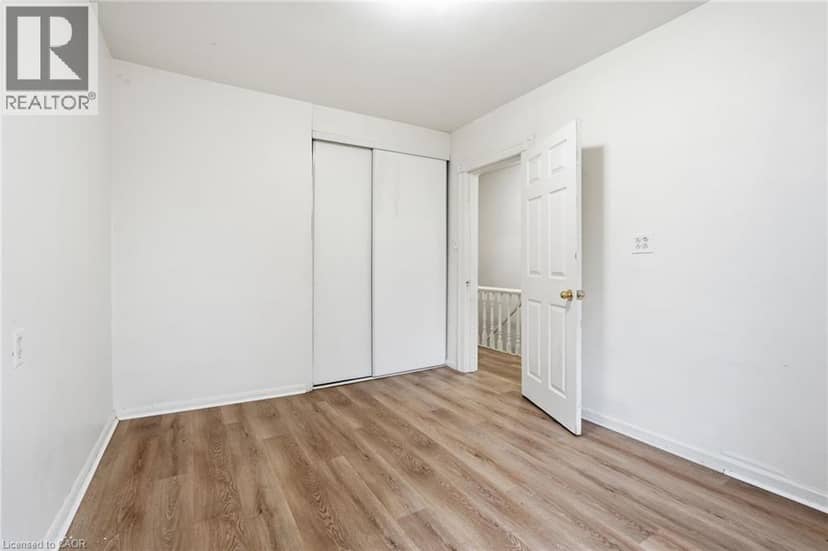 39 BURLINGTON Street E — photo 16 of 34