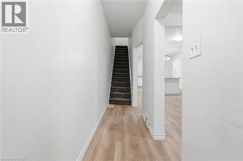 39 BURLINGTON Street E — photo 4 of 34