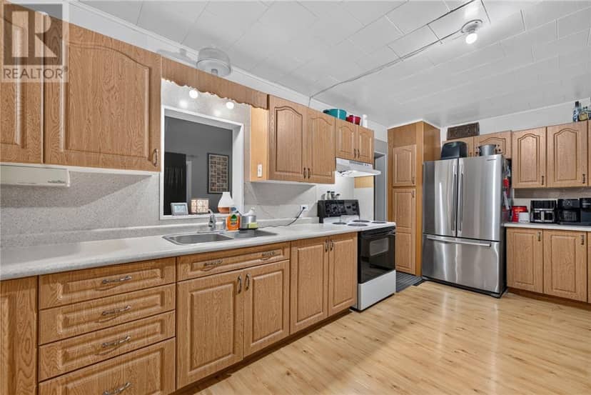 9859 Highway 64, Lavigne, photo 6