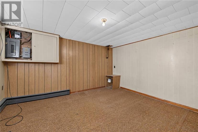 992 Martindale — photo 25 of 35
