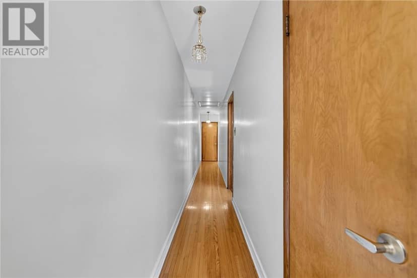 992 Martindale — photo 10 of 35