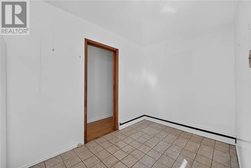 992 Martindale — photo 16 of 35