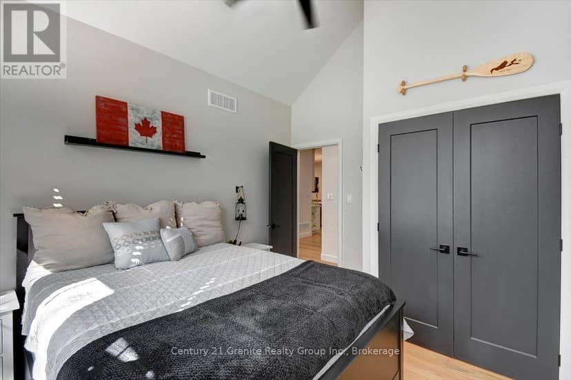 6 New Pierce Drive — photo 29 of 40