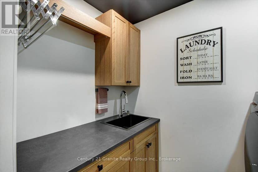 6 New Pierce Drive — photo 30 of 40
