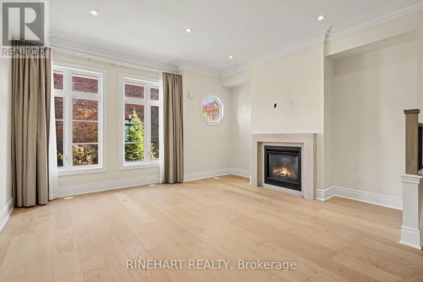 2082 Queensborough Gate — photo 4 of 31