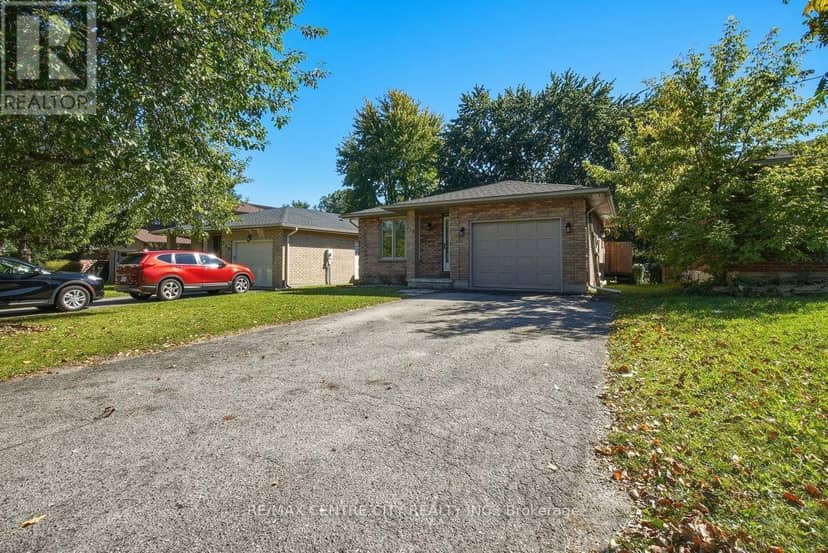 215 Walmer Grove, London North, photo 3