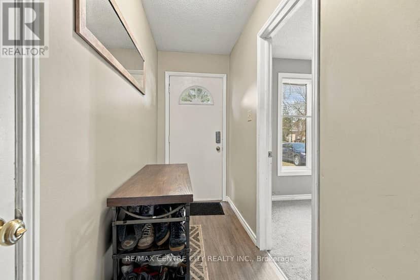 215 Walmer Grove, London North, photo 7