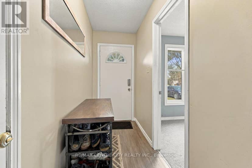 215 Walmer Grove, London North, photo 8
