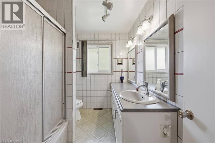 4 KEW Court — photo 15 of 28