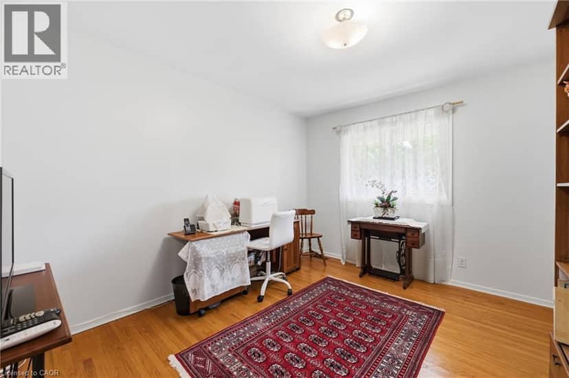 4 KEW Court — photo 14 of 28