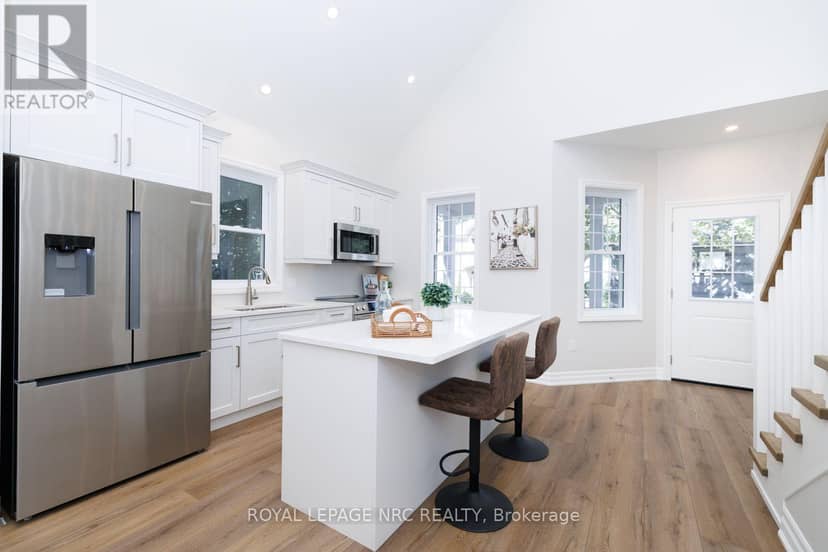 3 Peel Street, St. Catharines, photo 8