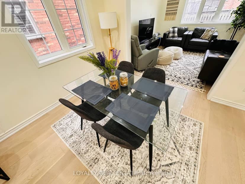 28 Thorp Crescent — photo 13 of 40