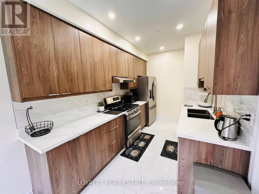 28 Thorp Crescent — photo 19 of 40