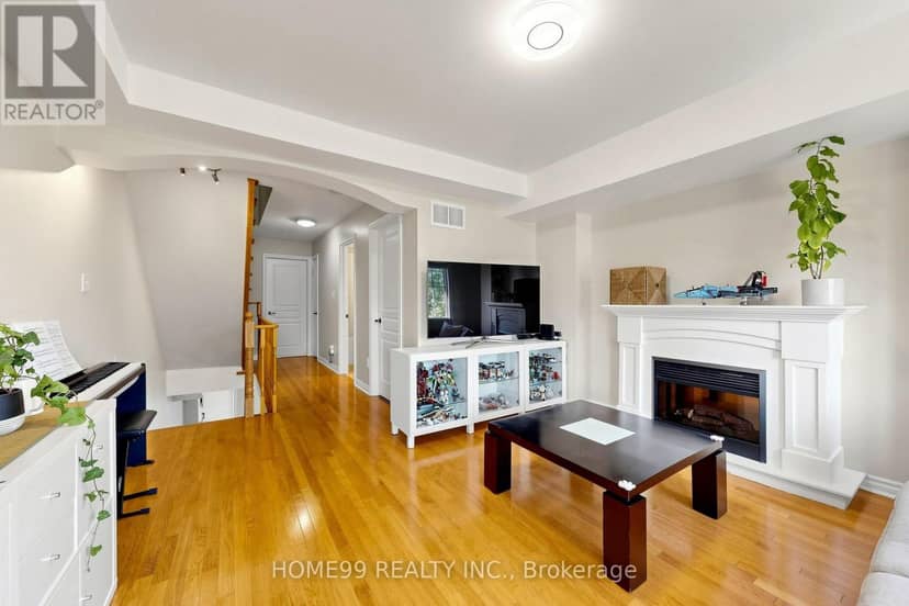 136A Finch Avenue W — photo 23 of 40