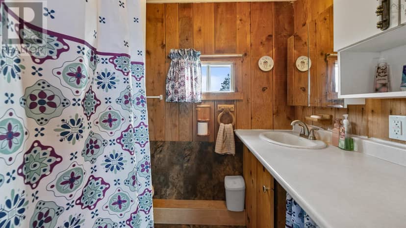 86 Red Cliff Drive — photo 17 of 38