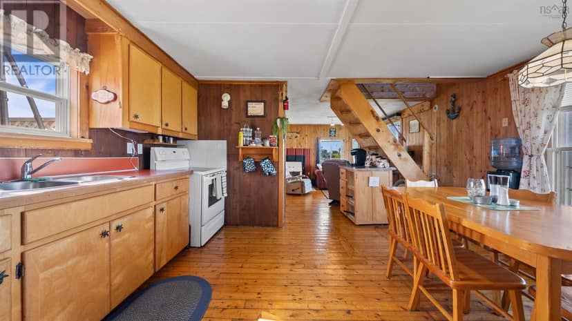 86 Red Cliff Drive — photo 12 of 38