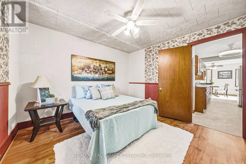 950 Hamilton Street — photo 14 of 40