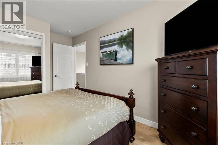 8679 DOGWOOD Crescent — photo 16 of 22