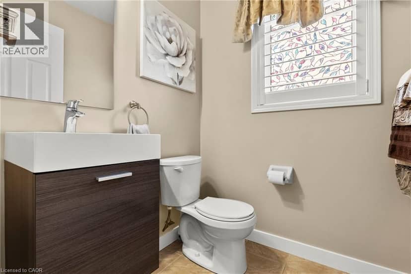 8679 DOGWOOD Crescent — photo 4 of 22