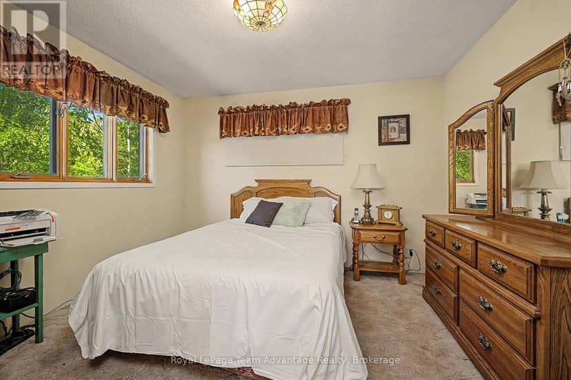 4 & 6 Sharon Park Drive — photo 20 of 40