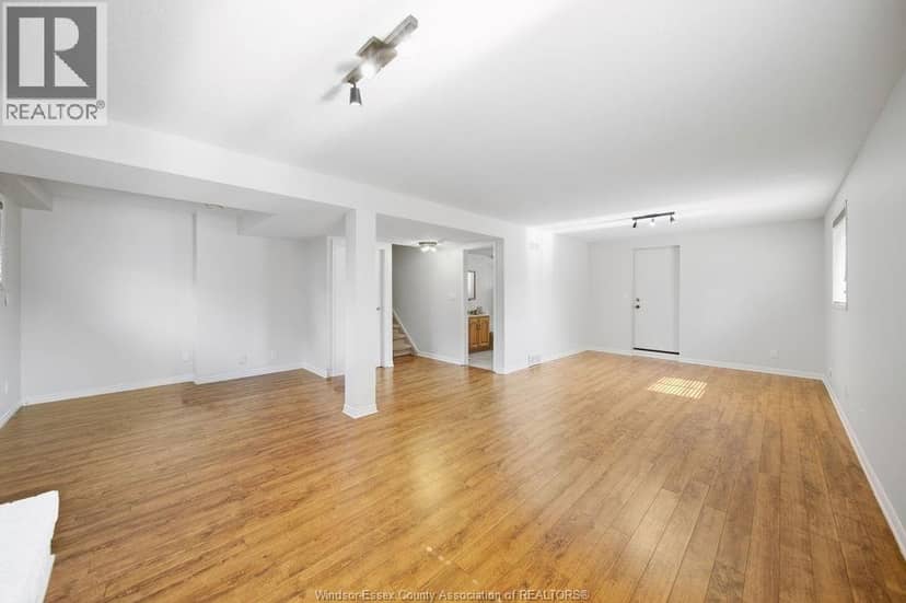 12091 Oliver — photo 34 of 40