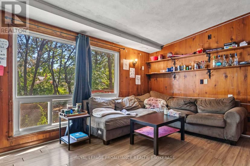 153 Macdonnell Street — photo 18 of 37