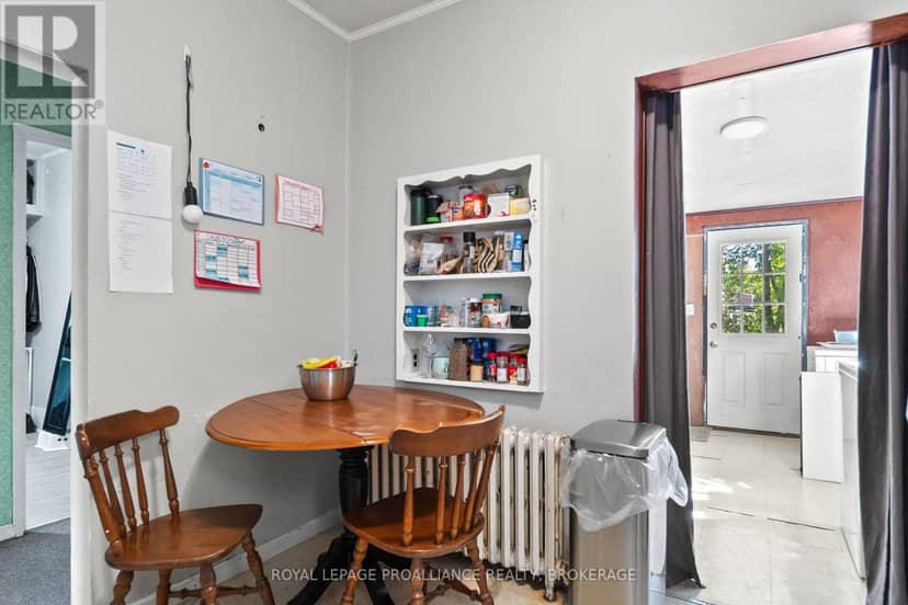 153 Macdonnell Street — photo 12 of 37