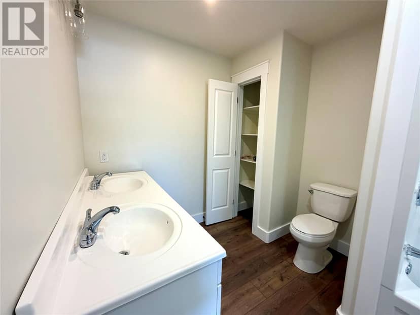 1 Douglas Street — photo 16 of 28