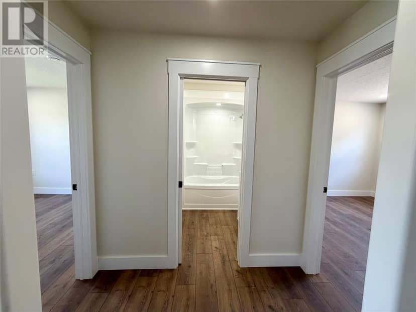 1 Douglas Street — photo 18 of 28