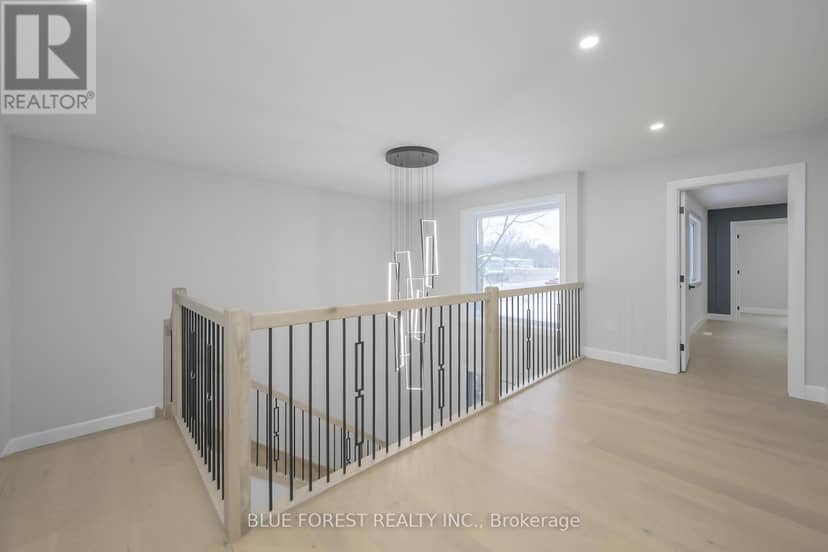 619 Lions Park Drive — photo 15 of 33
