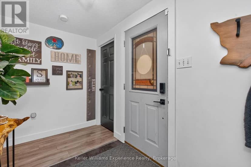769 Pratt Avenue — photo 4 of 27