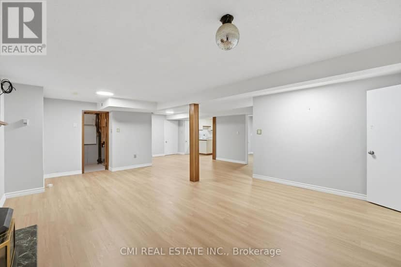 127 O'Connor Crescent — photo 36 of 40