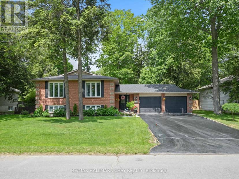 20 Downer Crescent — photo 1 of 40