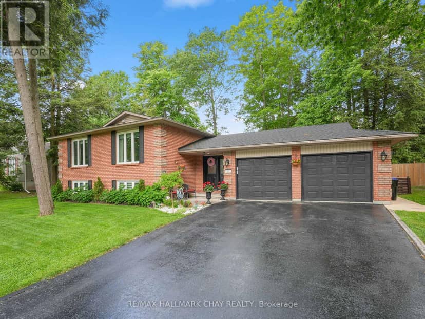 20 Downer Crescent — photo 4 of 40