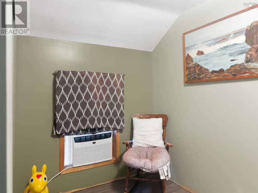 61 Jenks Avenue — photo 33 of 40