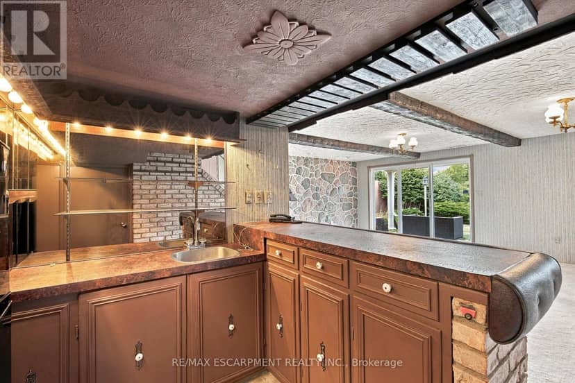 26 Leslie Drive — photo 35 of 40