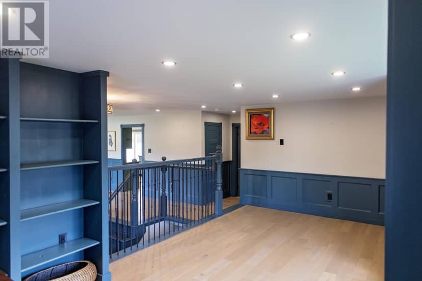6 Cabot Road — photo 11 of 40