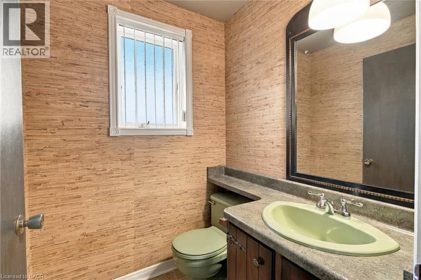 26 LESLIE Drive — photo 36 of 40